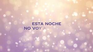 Lucero - El Último Trago Tómate esta botella conmigo Y en el último trago nos vamos Quiero ver a qué sabe tu olvido Sin poner en mis ojos tus manos Esta noche no voy a rogarte Esta noche te vas de a de veras Qué difícil tener que dejarte Sin que sienta que ya no me quieras Nada me han enseñado los años Siempre caigo en los mismos errores Otra vez a brindar con extraños Y a llorar por los mismos dolores Tómate esta botella conmigo Y en el último trago me besas Esperamos que no haya testigos Por s