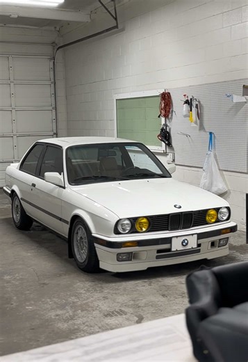 Lowering Your BMW E30 for Optimal Comfort