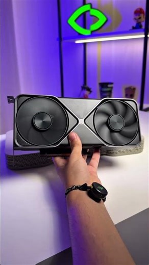 Abrindo uma RTX 5070 Founders Edition… e olha esse design.👀🔥