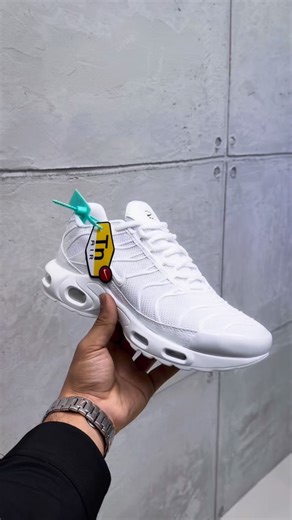 modAsaf on Instagram: "Onbinlerce ürün stoğu, kaliteyi en uygun fiyata alma şansı ile bu kış kale gibiyiz ! www.modasaf.com.tr web sitemizden hızlı sipariş oluşturabilirsiniz 🚨🚨 . . . . . #tekstil #giyim #kıyafet #unisex #eticaret kapidaodeme şeffafkargo konya zafertarz cool streetfashion kesfet fyp toptan perakende esofman butik elbise giysi eşofmantakımı fashion model moda kombinönerileri outfit gym style ucuz"