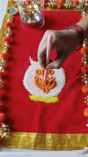 Kalash Rangoli with Ganpati Bappa 🙏 | तांदळाची सुंदर रांगोळी #shorts