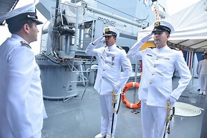 El Capitán de Navío Jesús Suárez, Comandante de la Flotilla de Superficie del Pacífico, presidió la ceremonia militar en la cual se llevó a cabo el relevo de tres Unidades de Superficie. Durante la ceremonia, el Capitán de Corbeta Bernardo Silva realizó la entrega del Comando del buque ARC "Bahía Málaga" al Teniente de Navío Saúl Vallejo. Así mismo, el Teniente de Fragata Carlos Acosta le entregó el Comando del ARC "Punta Espada" al Capitán de Corbeta Ennio Pinzón. Y el Teniente de Fragata Edwar