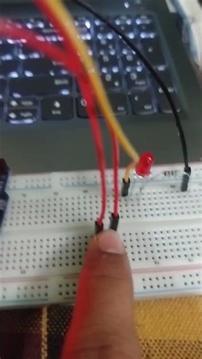 LED reaction timer game using Ardunio 🤓👍 #arduino #uno #viral #arduinoproject #crazy #reaction #like