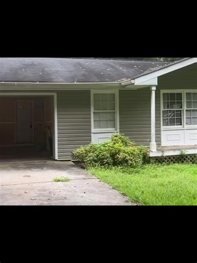 Homes in Covington, needing rehab.#BrigniSellsHomes #investor #covingtongeorgia #strangerthings4
