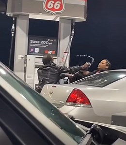 4.3M views · 32K reactions | ITS GOING DOWN RELATIONSHIP PROBLEMS  | Chicagoghetto2 | Facebook