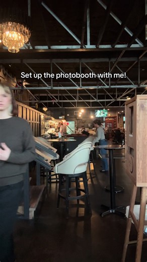 Create a Unique Photobooth Experience at Cache Bar