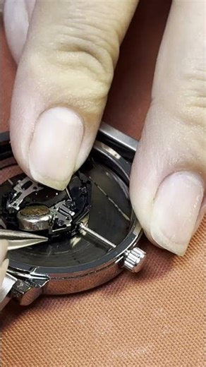 How to change watch battery 1 B 10