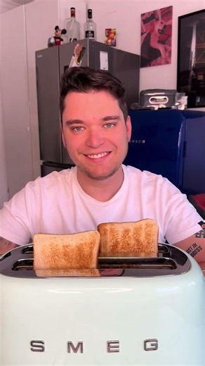 Day 11 of trying not to be scared by my toaster #toaster #food