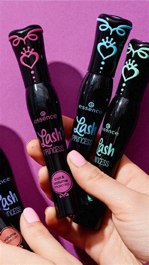 Think you know Lash Princess? Name every color mascara 🩷🧡🤎💚💙💜🤍 in the comments⬇️ We’ll start. The blue one 💙 is waterproof! Shop your favorite mascara @ultabeauty #5120x1080 #lashprincess #essencemakeup #essencecosmetics #affordablebeauty | essence cosmetics