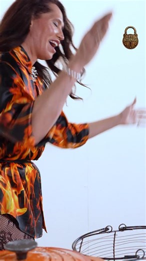 43K views · 56 reactions | AMAZINGG 朗‍ Di Mondo es el primer confirmado para el nuevo reality de Mega: El Internado , donde buscará sobrevivir a un encierro de convivencia extrema 24/7, superando exigentes pruebas físicas y de cocina 勞. Ahora, con todo el glamour aceptó el desafío de cocinar una pasta fresca de la nona 奈. ¿Tendrá talento para la cocina? Quédate hasta el final para descubrirlo 狼. | Mega.tv | Facebook