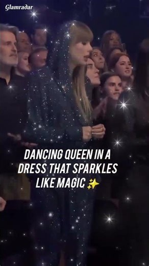 Taylor Swift’s Iconic Glowing Dress Moment – Dancing & Vibing at Event #taylorswift #swifties #tayo
