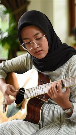 Romantic Guitar Short 🎶 | #muslimah #shorts #acousticshorts #fingerstyle #lofimu #guitartabs