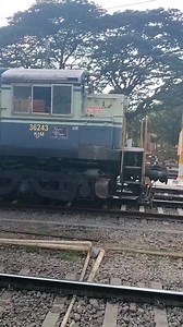 Sounting wDS6 DIsel Locomotive #railjourneyhelping #railwayexplore #indianrailways #trainpost #photashoot | Jyotiprakash Rout