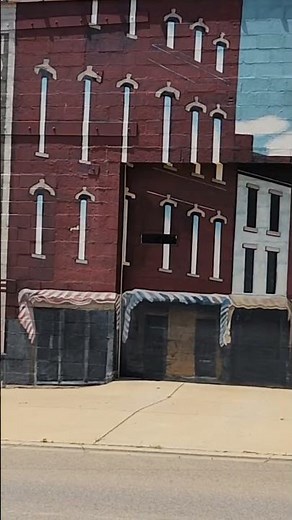 Mural looks incredibly life like, Mount Vernon Ohio