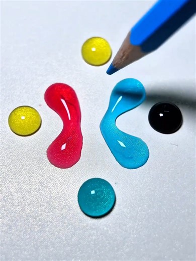 Creative Drawing Techniques with Fun Colors and Water Drops