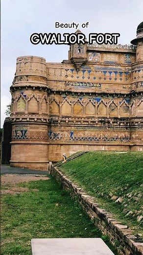 The most beautiful fort in India - Gwalior fort Madhya Pradesh