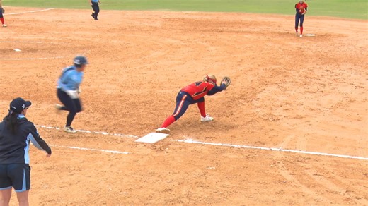 As per requested: With perfect timing, Steph Collett's 🥎 got it! | Softball Australia