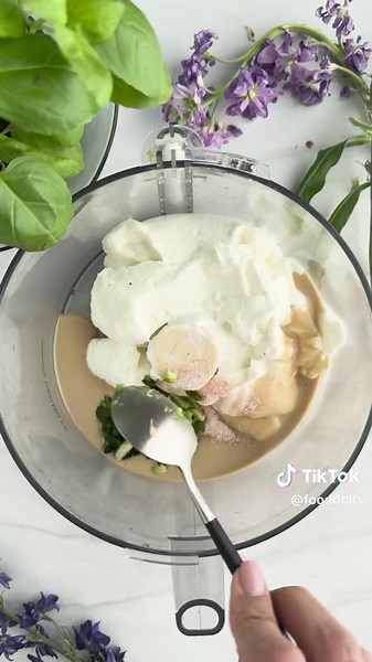 5 Ingredient Garlic Yogurt Dip Recipe