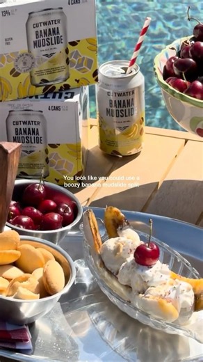Boozy Banana Mudslide Split Recipe 🤤🍌🍦 #shorts