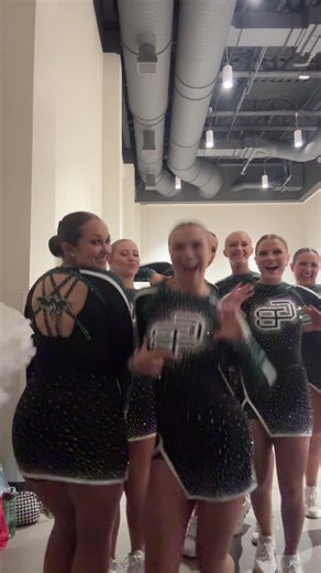 new costume check!! | green dress costume