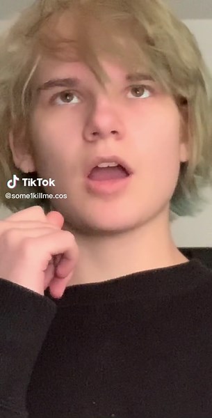 Cosplaying this man was both the best, and worst thing to happen to me 😓 #dhmis #dhmiscosplay #dhmisduck #dhmisduckcosplay #dhmisduckguy #dhmisduckguycosplay #donthugmeimscared #duckguy #duckguycosplay