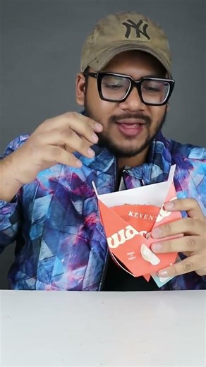 KEVENTERS LOTUS BISCOFF WAFFLE REVIEW | CRISPY BELGIAN WAFFLE DESSERT TASTE TEST & HONEST REVIEW