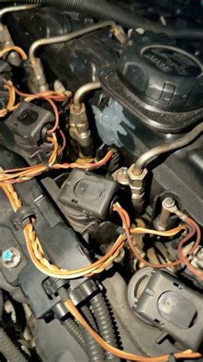 2008 335xi fixed cam code. Now p420p0430 valve cover cracked internal pcv not getting air flow
