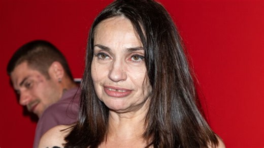 "C'est le seul amour que je regrette" : Béatrice Dalle évoque les violences conjugales qu'elle a subies d'un homme qu'elle a épousé en prison - Télé 2 Semaines