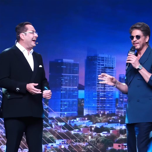 In this exclusive clip, Farah Khan puts Rizwan Sajan on the spot, asking about the "extra features" in the new project. But wait for SRK's hilarious reaction—he never misses a chance to crack a joke! 😂 I have remastered this iconic moment using state-of-the-art AI tools to bring you the best viewing experience. Visuals: Enhanced to 4K using Topaz Video AI for ultra-sharp clarity. Audio: Cleaned and restored using iZotope technology for crystal-clear sound. Experience this candid moment like nev