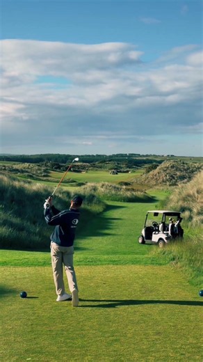 Slapping 3 iron around Trump International 🏴󠁧󠁢󠁳󠁣󠁴󠁿 what a gaff! #golf #shortvideo