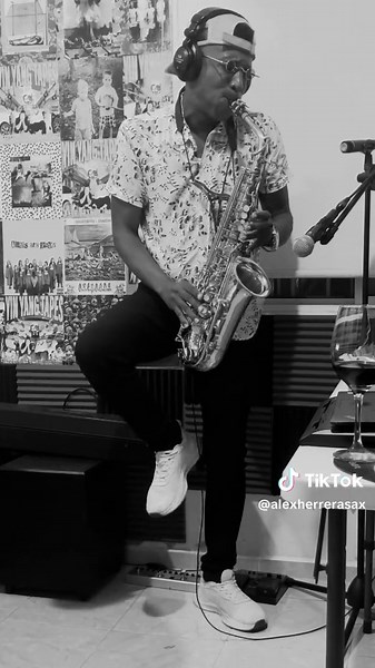Alex Herrera Saxofonista on TikTok