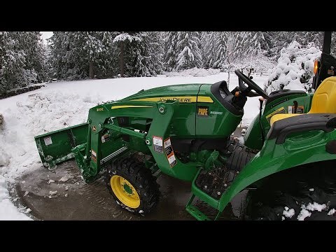 Snow removal with Frontier AF-11