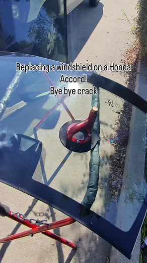 Using a WRD quickset to replace a windshield on a 2019 Honda Accord! Bye bye crack! Orange County, CA 7142003136 ⁣ .⁣ .⁣ .⁣ .⁣ .⁣ #416 #auto #autoglassrepair #autoglassreplacement #automotive #autos #Honda #carglass #carmaintenance #carrepair #detailing #drivesafe #glass #glassrepair #grow #iphone #mobile #mobileservice #porsche #regulator #replacement #service #supportlocal #toyota #trendingvideo #wecometoyou #windowtint #windscreen #windshield #windshieldreplacement | Bye Bye Crack