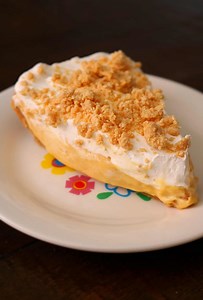 Easy No Bake Peanut Butter Pudding Pie - Kindly Unspoken