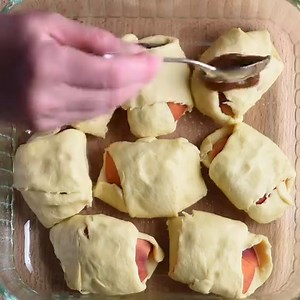 853K views · 283 reactions | Easy Peach Dumplings! RECIPE HERE: https://bellyfull.net/easy-peach-dumplings/ These Peach Dumplings are crazy easy and ridiculously delicious! Soft and gooey on the bottom, but crispy on top, and taste like peach cobbler  | Good Fast Eats | Facebook