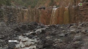 🌈 El tamaño de la Cascada de Colores de la Caldera de Taburiente se ha reducido a más de la mitad por los materiales que caen del barranco 👇 | RadioTelevisión Canaria - RTVC.es
