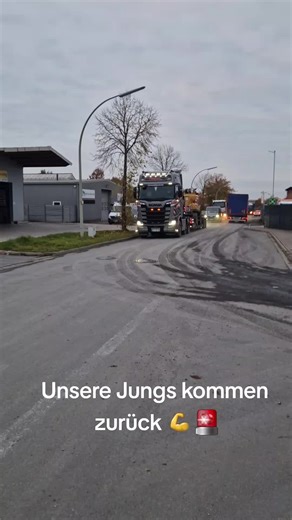 Anflug der Jungs💪🚨#fy #unfall #ölspur #umweltschutz #havarie #havariekommando #huelsmannumwelttechnikgmbh #disponent #ölspurbeseitigung #notdienst #autobahn #
