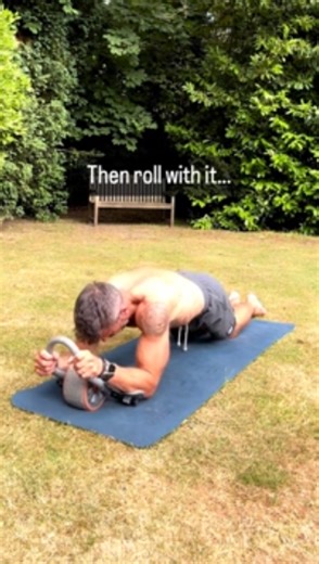 Ab roller workout to strengthen your core effectively