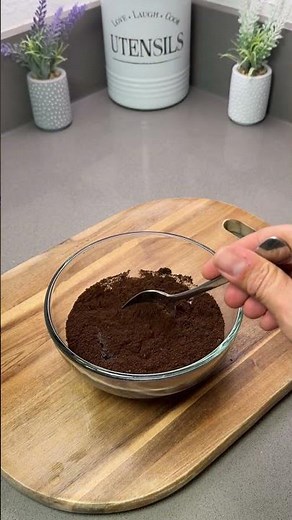 Add Alcohol to Coffee Grounds Keeps Bugs Away #pestcontrol #mosquito #diy