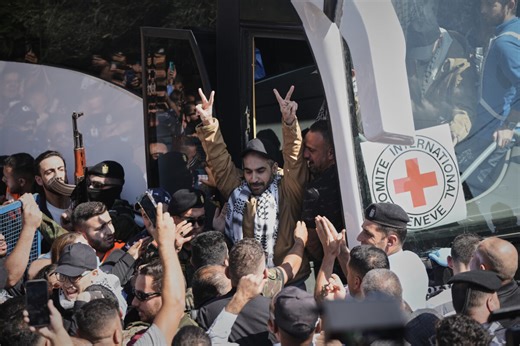 Ostaggi israeliani liberati da Hamas oggi: chi sono - LaPresse