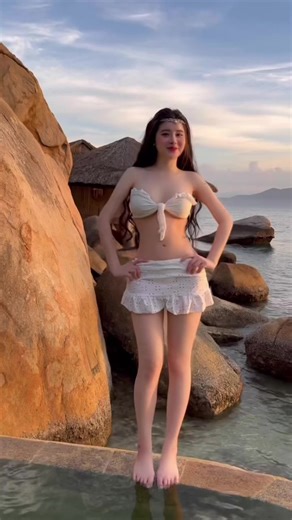 Top Bikinis for 2023: Hot Trends & Styles