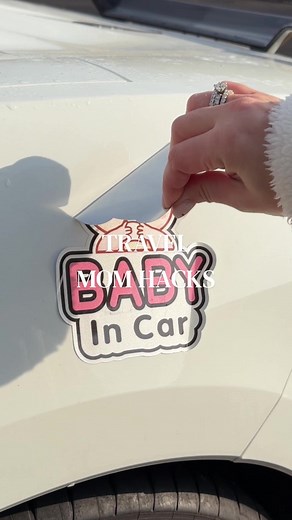 Essential Mom Hacks for Traveling with a Toddler
