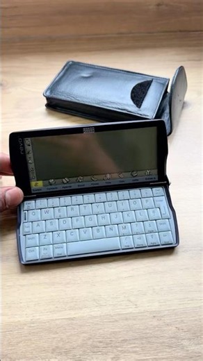 Psion Revo PDA: The Pocket Computer Before Smartphones 📟🔥