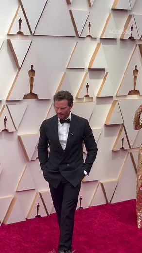 Andrew Garfield Photobombing Jamie Dornan's Pic at Oscars