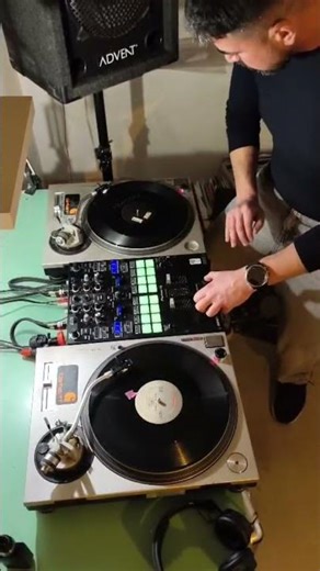 This is how I Mix and Scratch Oldschool Rap Bangers #dj #hiphop #scratch #mix #vinyl