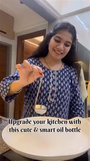 Upgrade your kitchen with this multi-use glass dispenser 🌿. Whether you want a fine spray for salads or a smooth pour for cooking, it’s all in one! Easy to use, refill, and clean – perfect for everyday meals. | Essentials & more