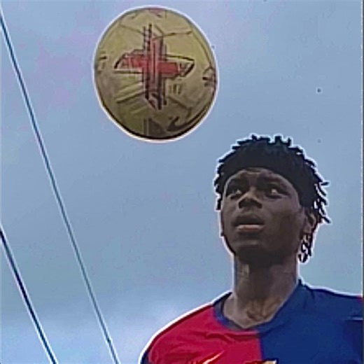 15K views · 342 reactions | Ronaldinho Amazing Skill   Ball Control tutorial 🔥🔥🔥#Ronaldinho #footballskills #tutorial #viralshorts | ValentiniO back up page | Facebook