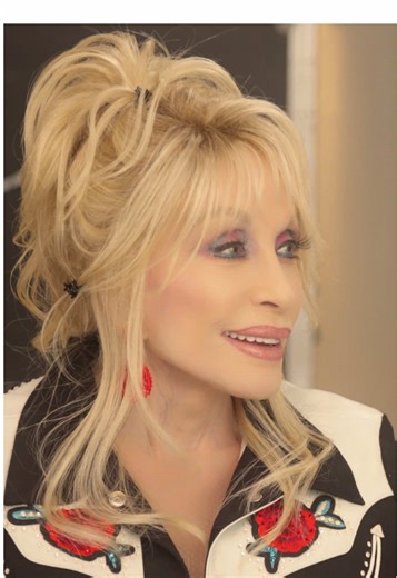 @Dolly Parton discusses how her upbringing shaped her values. The Museum exhibition
