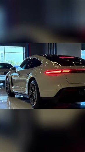 Porsche Taycan 4S – 2021⚪ ⚫2021 Porsche Taycan 4S