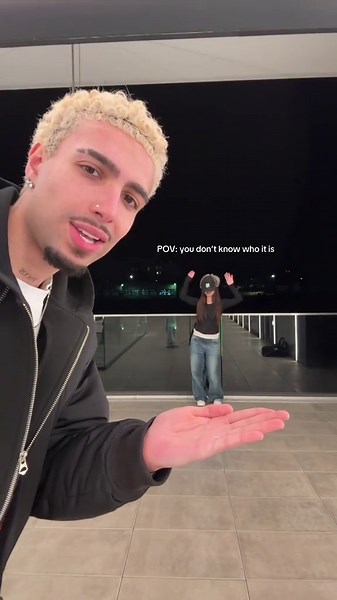 Anime Girls Hypnotized: A Choreographed Dance Experience